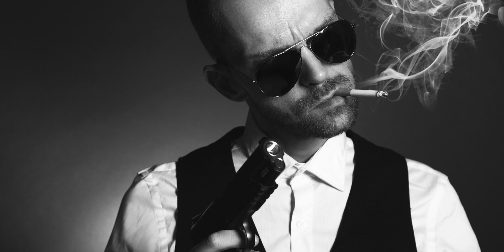 000_gangster-4146707_1920